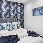 Stylish Modern Gem Golders Green