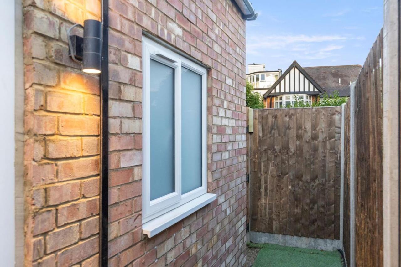Stylish Modern Gem Golders Green Appartamento *